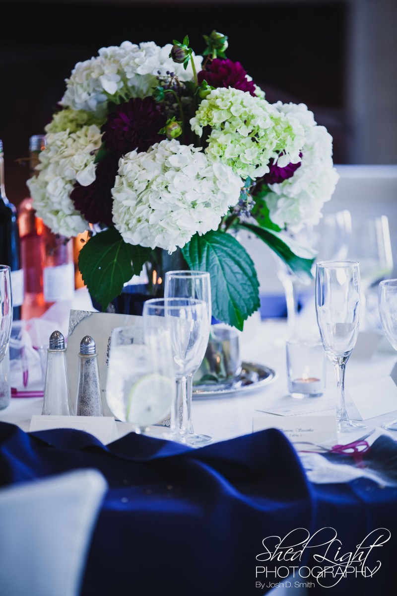 Flowers: www.vignettesfloraldesign.com Photography: www.shedlightphotography.com